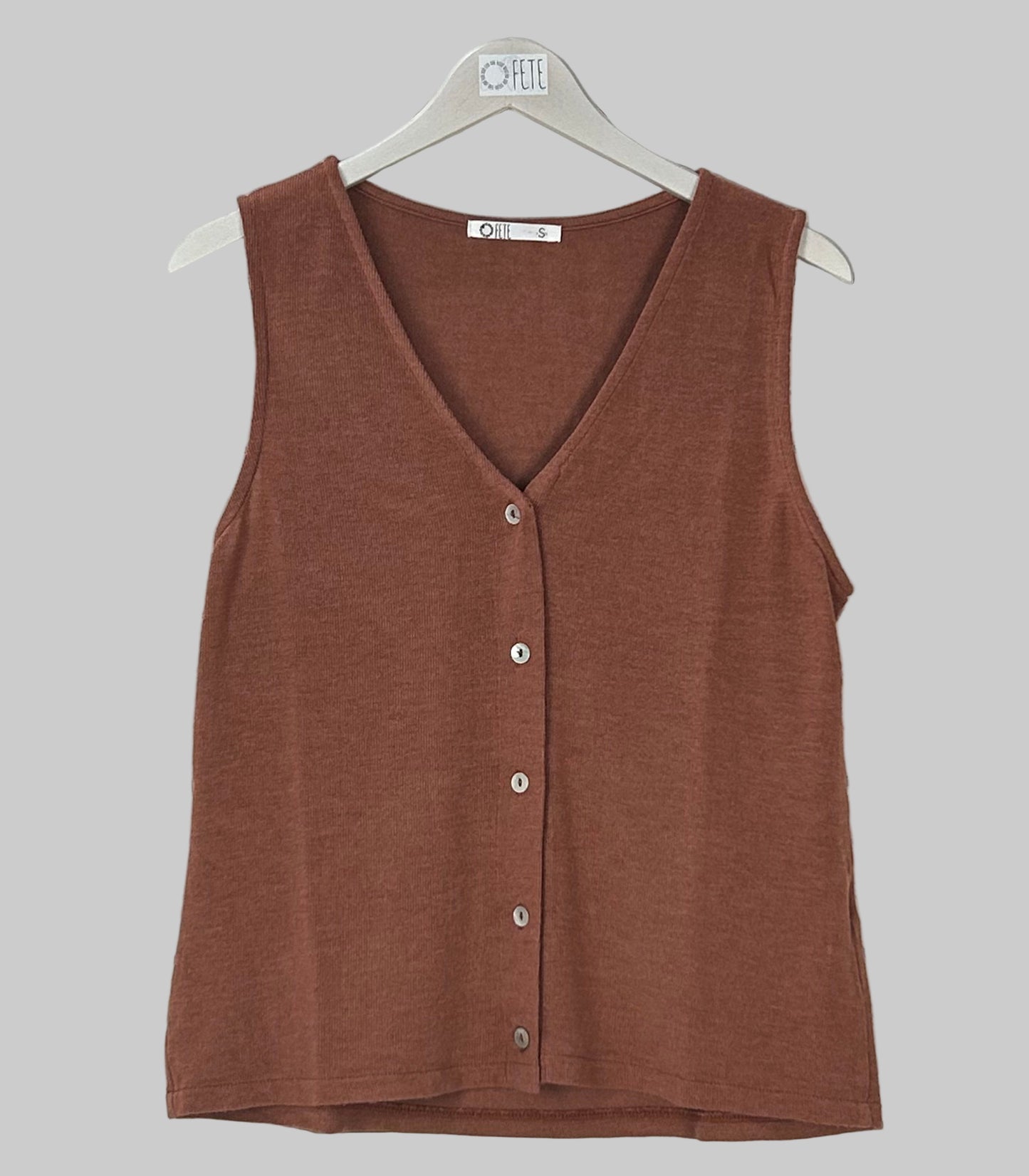 CAMISETA ESCOTE PICO ATASCA