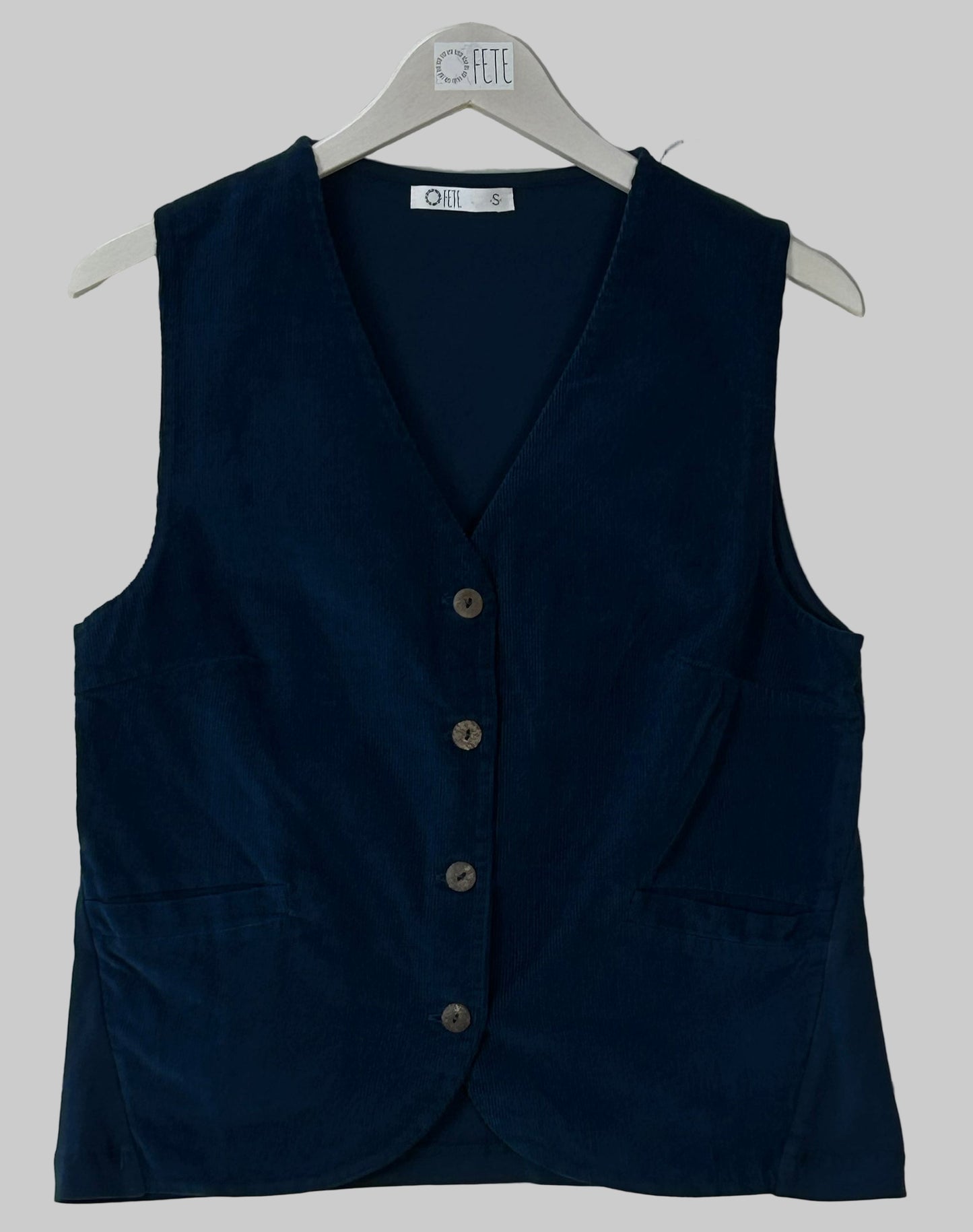 CAMISETA ABOTONADA ENTALLADA PAMBO