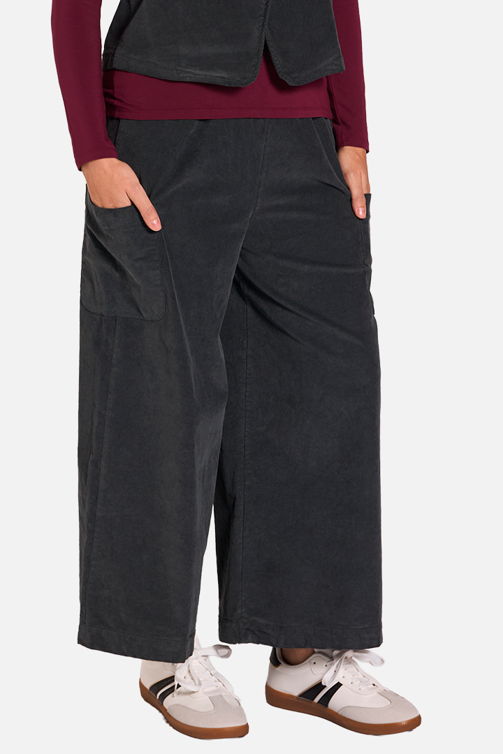 ELISA Pantalón Caviar de FETE — Detalle