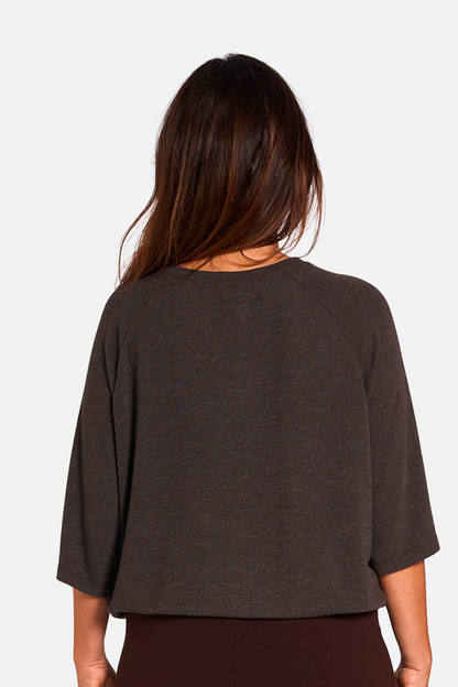 ALANA Camiseta Manga al Codo Cacao de FETE — Detras