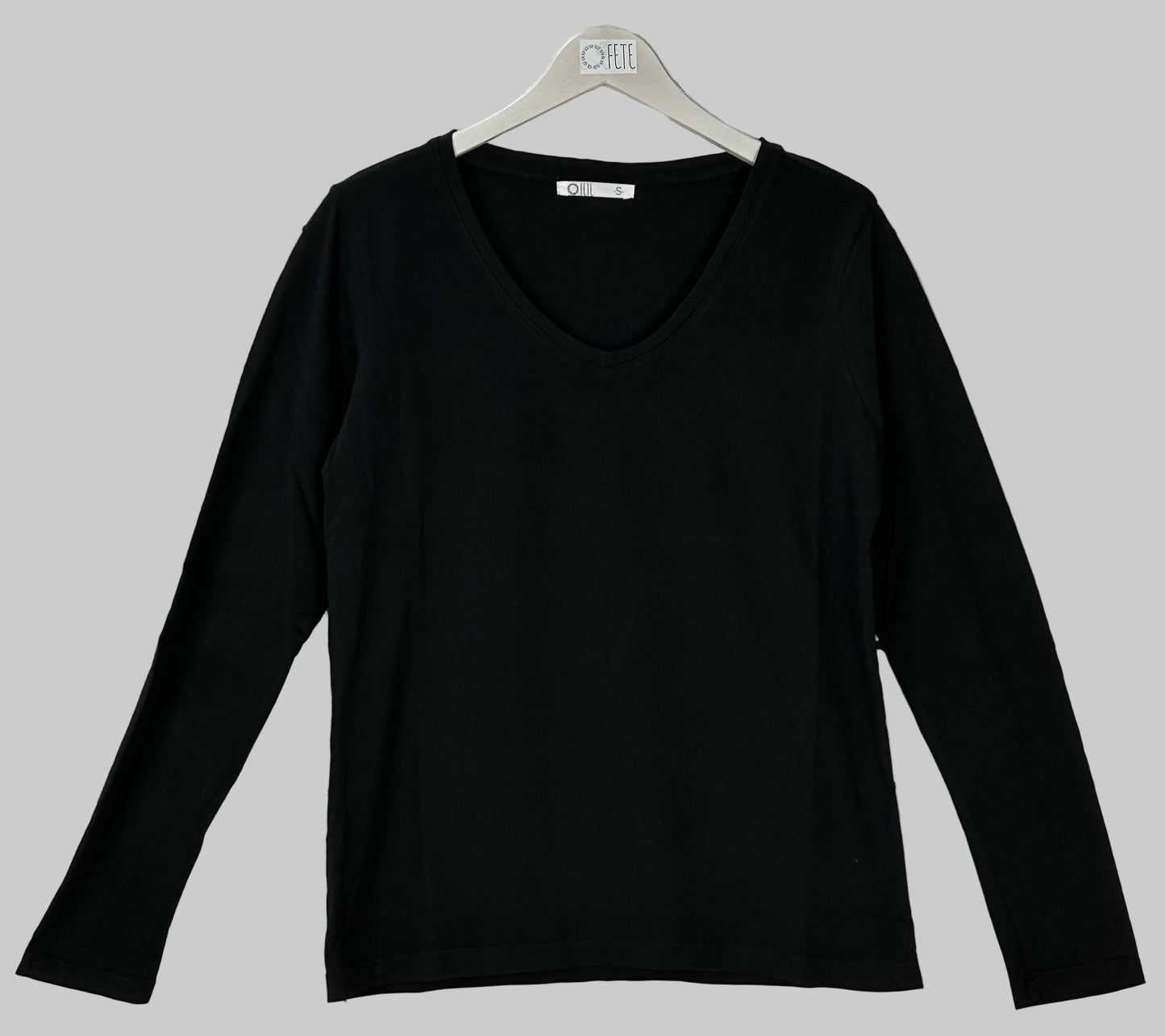 CAMISETA ESCOTE PICO GOTA