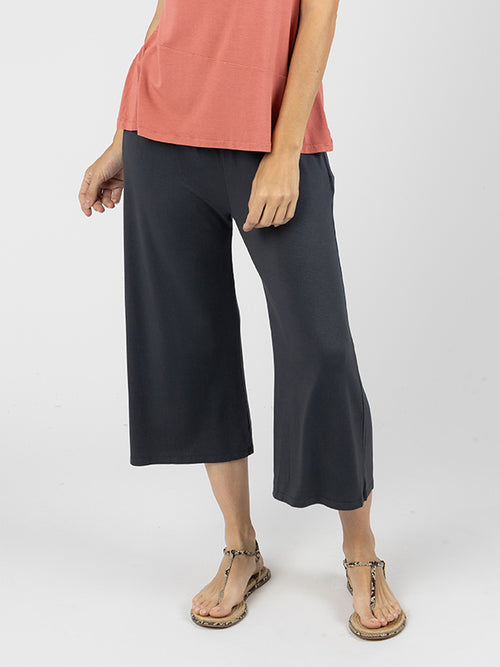NAREL Pantalón Pirata Caviar